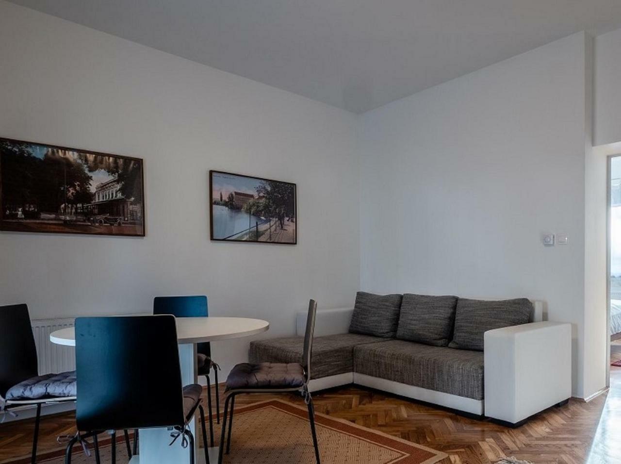 Eva Rooms & Studio Apartment Karlovac Extérieur photo